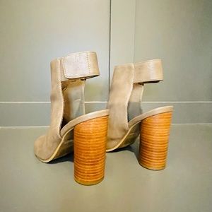 Women's High Chunky Heel Peep Toe Sandal - Taupe